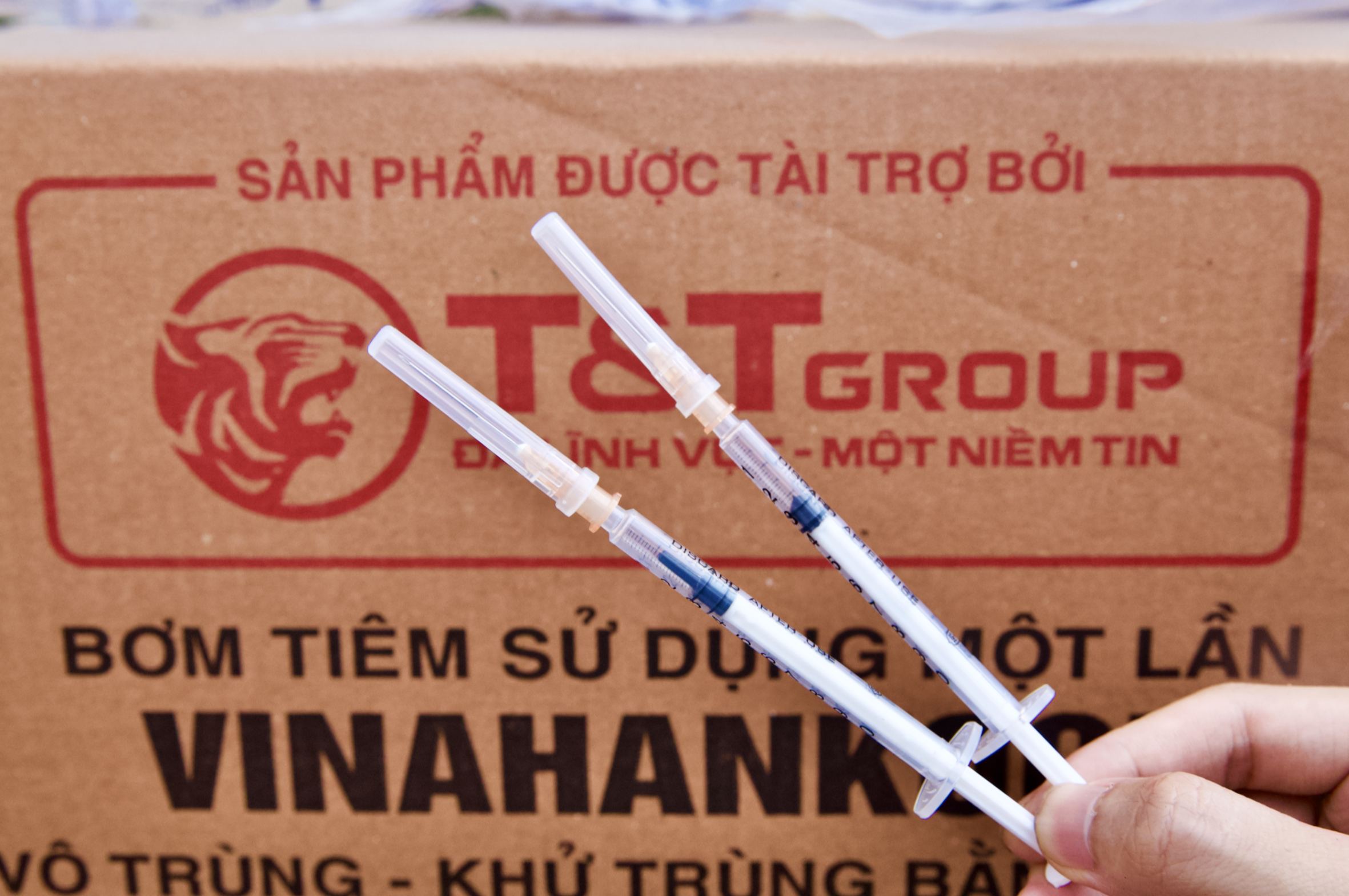 TT Group bàn giao 85 triệu bộ bơm kim tiêm phục vụ chiến dịch tiêm chủng quốc gia phòng Covid19