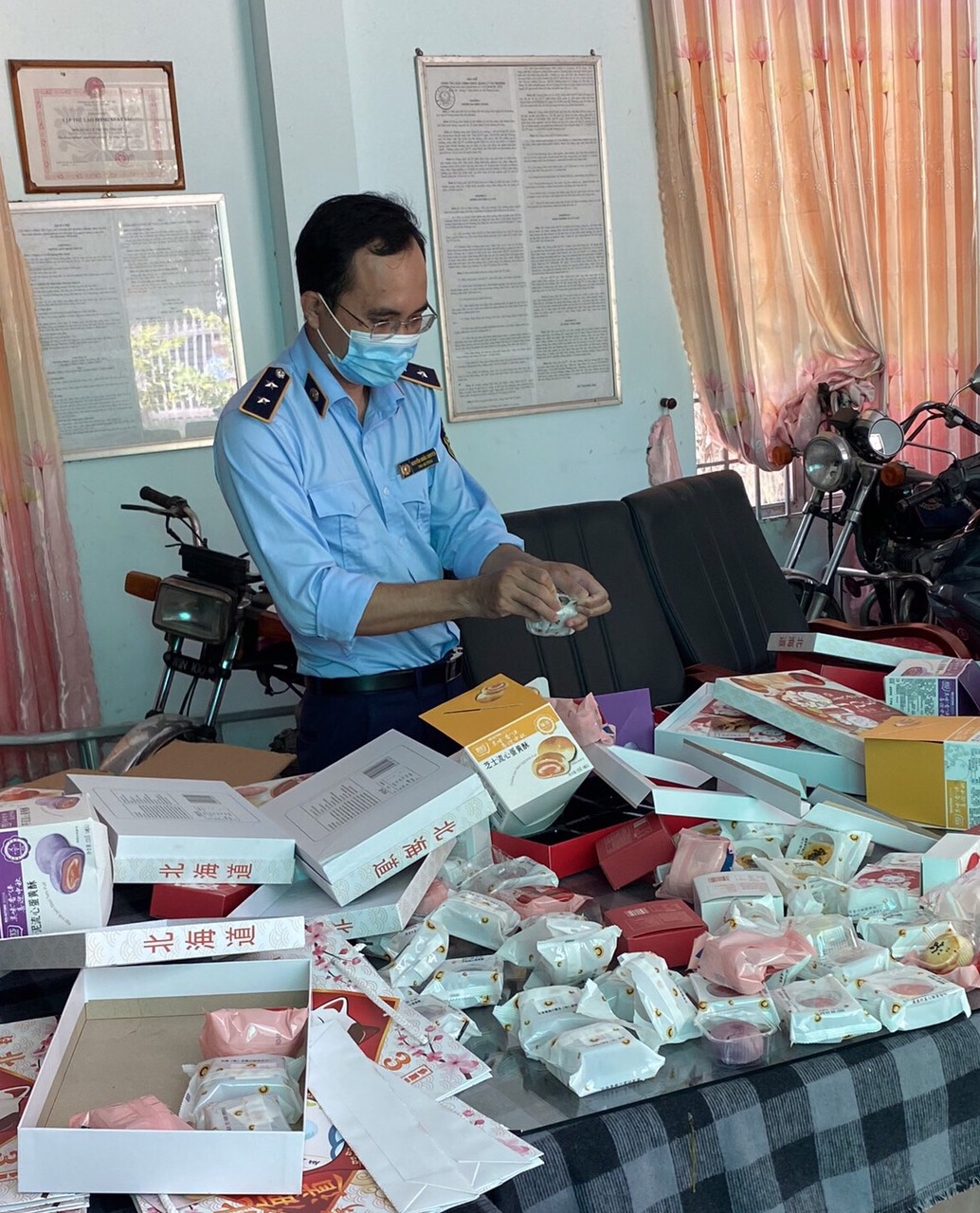 Hà Nội phát hiện hơn 11000 bánh Trung thu nhập lậu