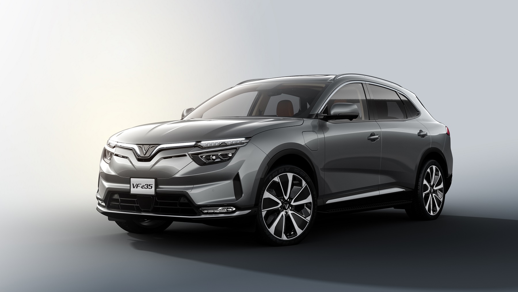 Bộ đôi VF e35 VF e36 vào Top 10 mẫu xe điện cao cấp nổi bật tại LA Auto Show 2021