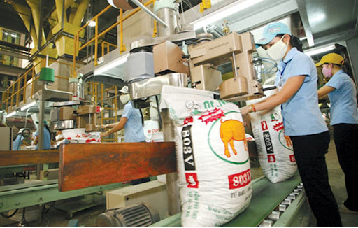 Nhập khẩu thức ăn chăn nuôi lần đầu vượt mốc 4 tỷ USD