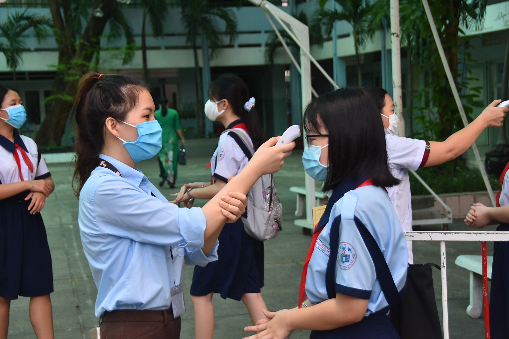 Hôm nay 1312 học sinh tại nhiều địa phương được trở lại trường học trực tiếp