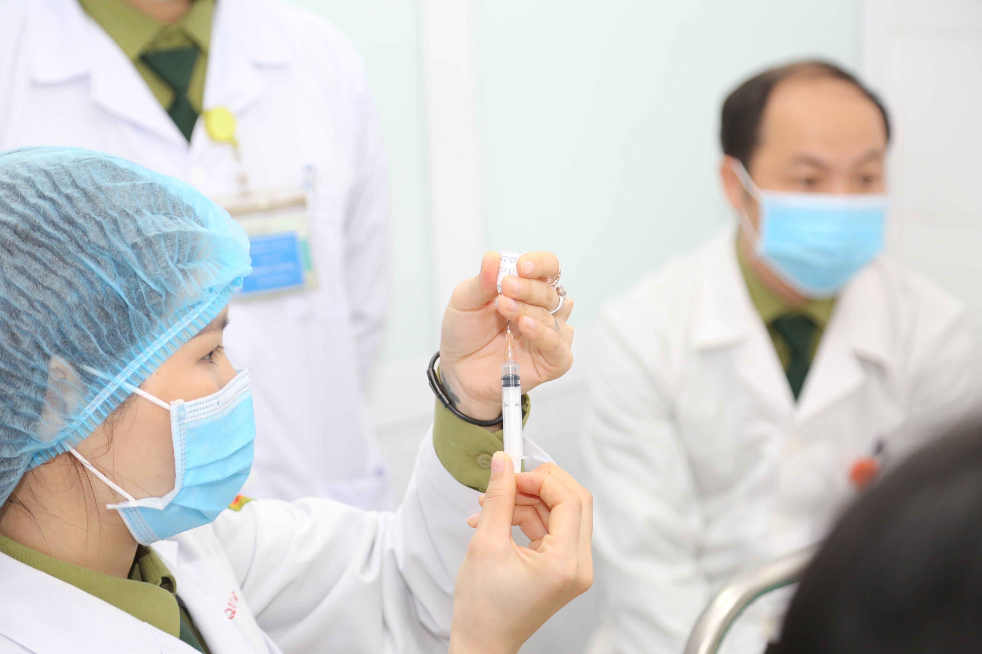 Sáng 1512 đến nay nước ta đã tiêm gần 134 triệu liều vaccine phòng COVID19