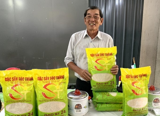 Quản lý thị trường vào cuộc hỗ trợ bảo vệ thương hiệu giống lúa và gạo ST24 ST25