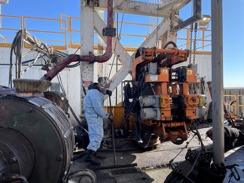 Giá dầu chờ quyết định của OPEC