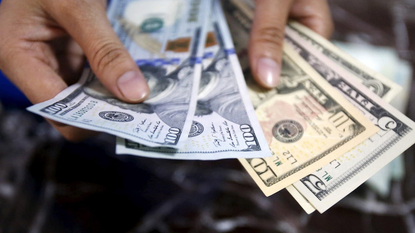 Tỷ giá ngoại tệ ngày 2712 USD tiếp tục suy yếu