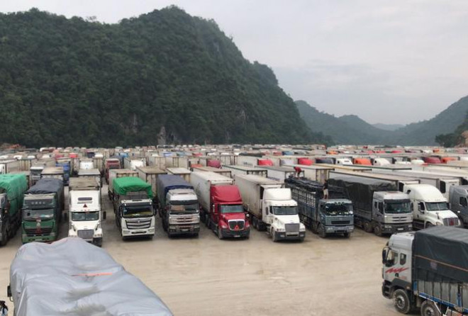 Lạng Sơn chỉ đạo giảm phí giảm giá dịch vụ tại cửa khẩu Tân Thanh