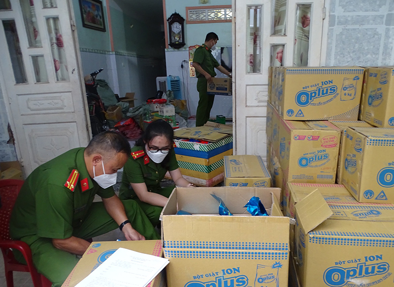 Công an Đồng Nai Triệt phá đường dây sản xuất hàng giả nhái quy mô lớn để tiêu thụ dịp Tết