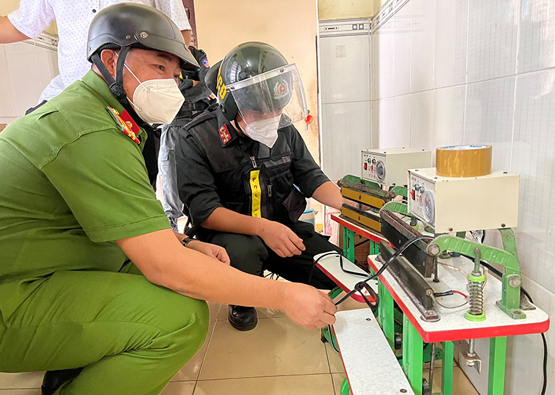 Công an Đồng Nai Triệt phá đường dây sản xuất hàng giả nhái quy mô lớn để tiêu thụ dịp Tết