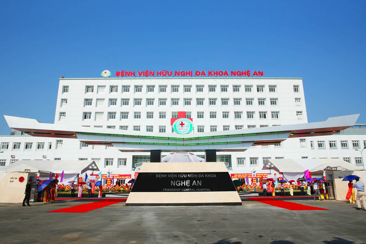 Nghệ An Bệnh nhân rơi từ tầng 3 bệnh viện xuống đất tử vong