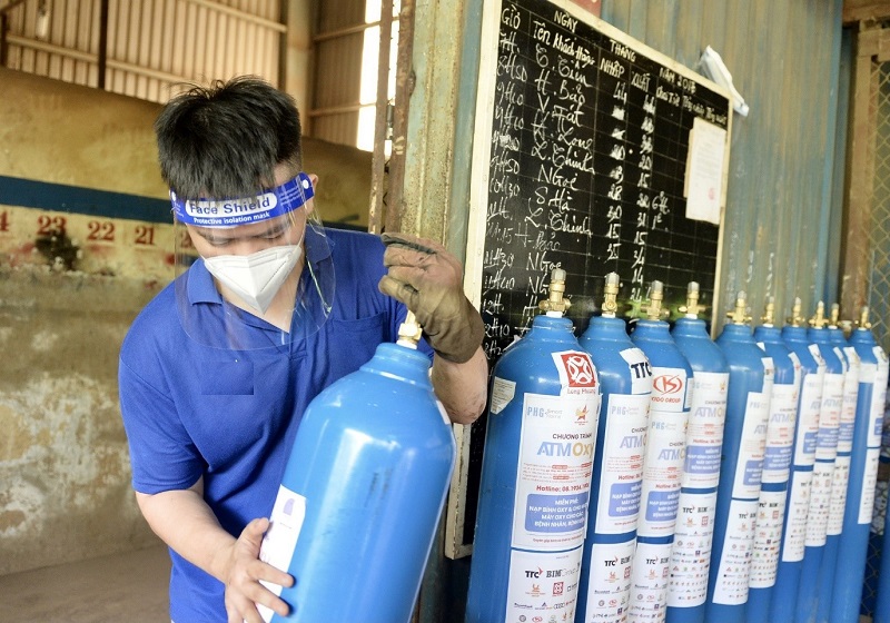 Tăng năng lực sản xuất cung ứng đủ oxy cho y tế trong dịp Tết Nguyên đán
