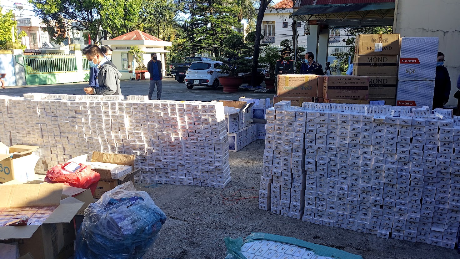 Gia Lai Tiêu hủy gần 60000 bao thuốc lá điếu nhập lậu