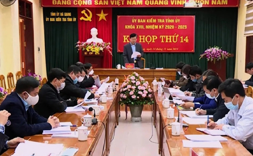 Khởi tố bắt tạm giam nguyên Chánh Văn phòng Kế toán Ban Nội chính Tỉnh ủy Hà Giang