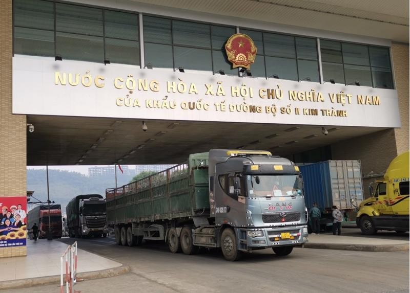 Khôi phục thông quan trái cây và hàng đông lạnh tại cửa khẩu Kim Thành II