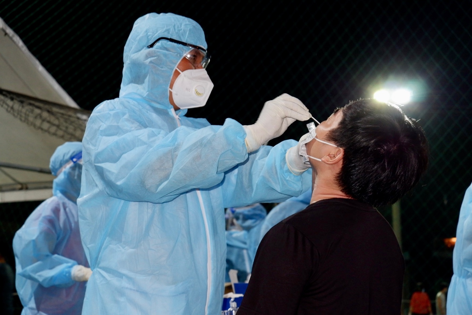 Ninh Bình Người dân về quê ăn Tết được xét nghiệm miễn phí