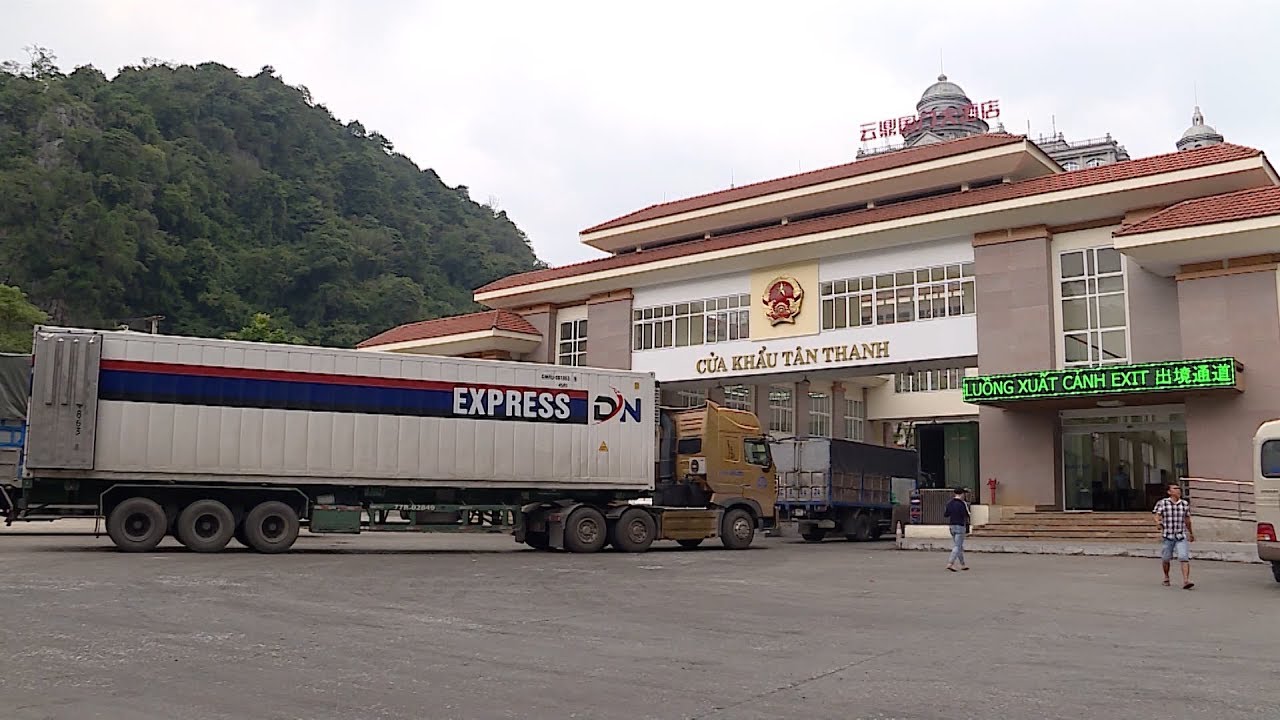 Trung Quốc dừng thông quan 7 ngày ở cửa khẩu Lạng Sơn