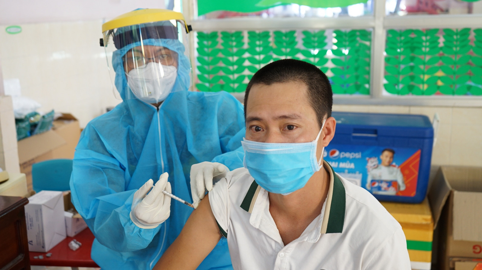 Thủ tướng đề nghị tổ chức tiêm vaccine xuyên Tết Nguyên đán