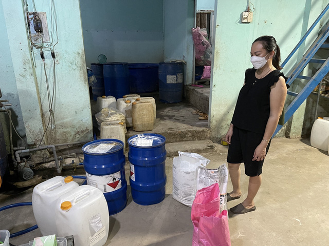 Phát hiện 8 tấn ngó sen ngâm phụ gia hóa chất không rõ nguồn gốc