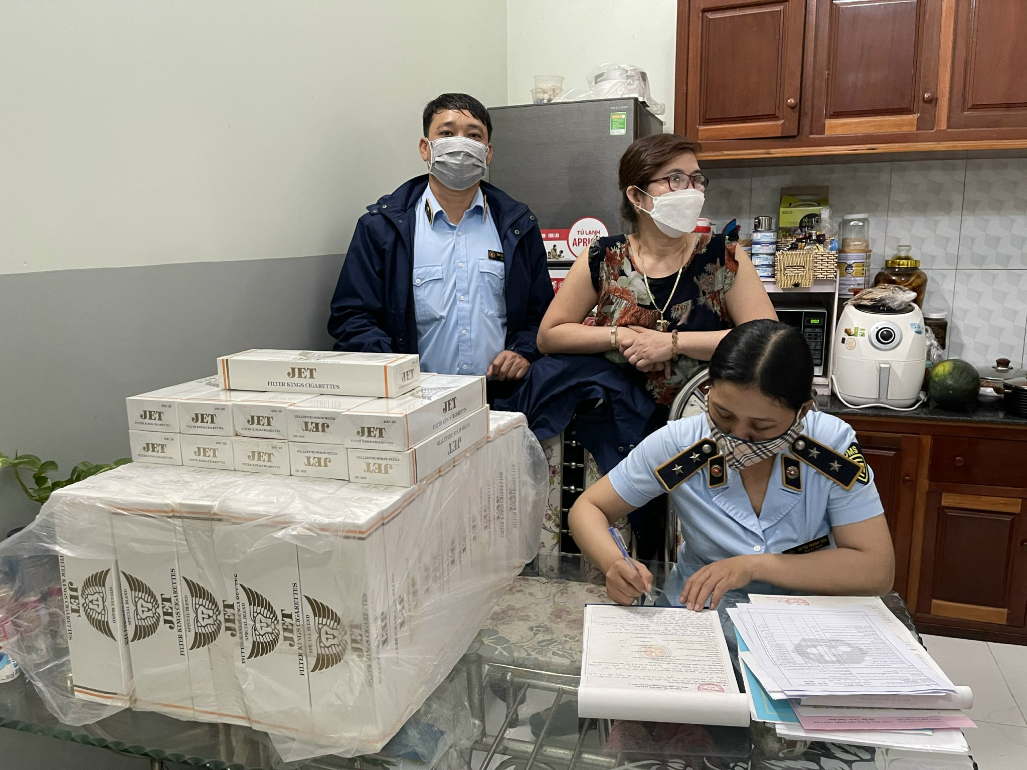 Ninh Thuận Phát hiện xử lý 02 cơ sở kinh doanh thuốc lá điếu nhập lậu