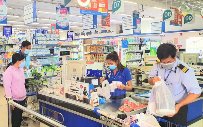 Hệ thống siêu thị Coopmart CoopXtra tăng giờ mở cửa phục vụ người dân mua sắm Tết