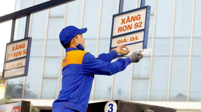 Giá xăng dầu tăng lần thứ 5 liên tiếp vượt 26000 đồnglít