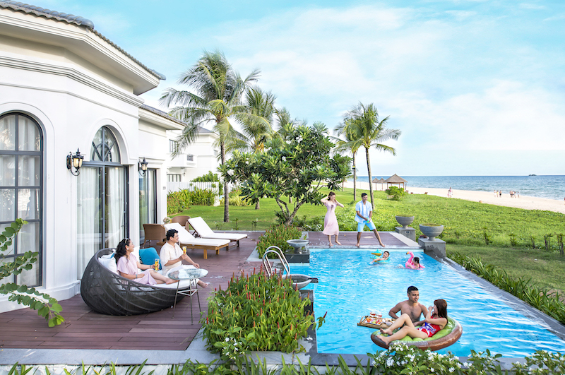 Xe cao cấp Nghỉ đẳng cấp đặc quyền dành cho người tiên phong mua VinFast VF 8 và VF 9