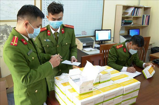 Buôn bán test nhanh thuốc điều trị COVID19 không rõ nguồn gốc bị xử lý ra sao