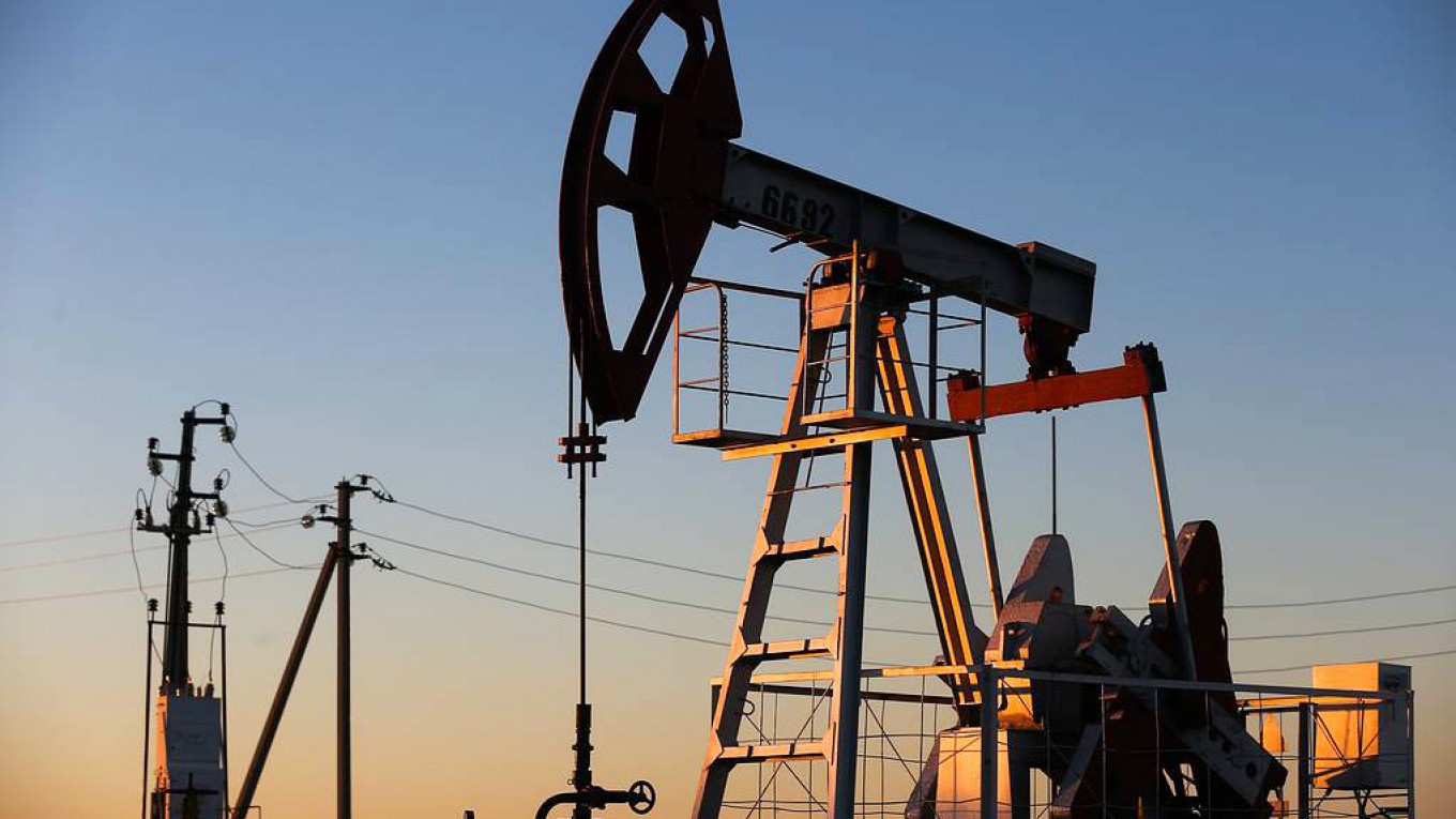 OPEC giữ nguyên kế hoạch sản lượng nhỏ giọt bất chấp giá dầu tăng