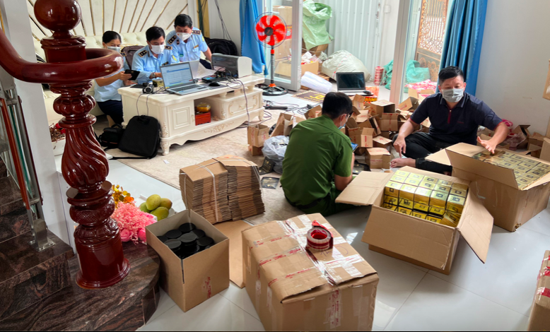 Thông tin bất ngờ về Vua kem Hoàng gia dát vàng