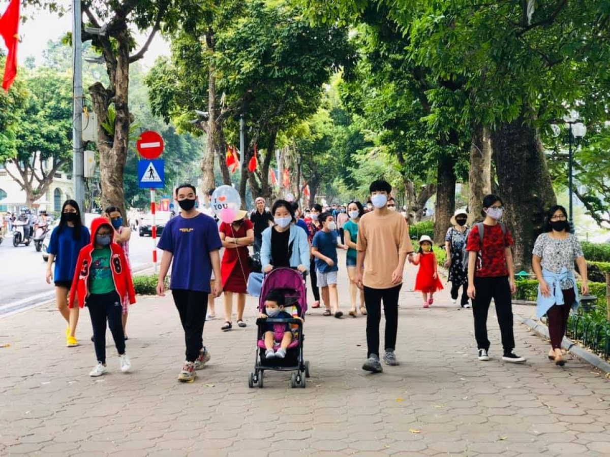 Hà Nội chính thức mở lại phố đi bộ Hồ Gươm từ 183