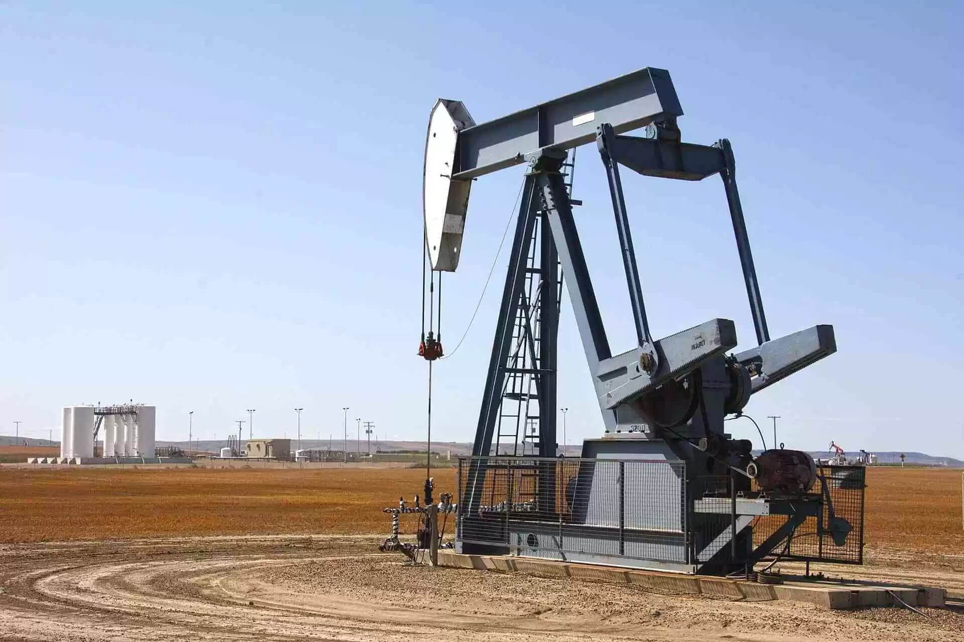 Giá xăng dầu hôm nay 163 Dầu Brent giảm hơn 6
