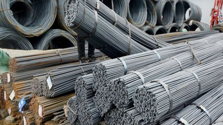 Nửa tháng giá thép tăng giá 3 lần