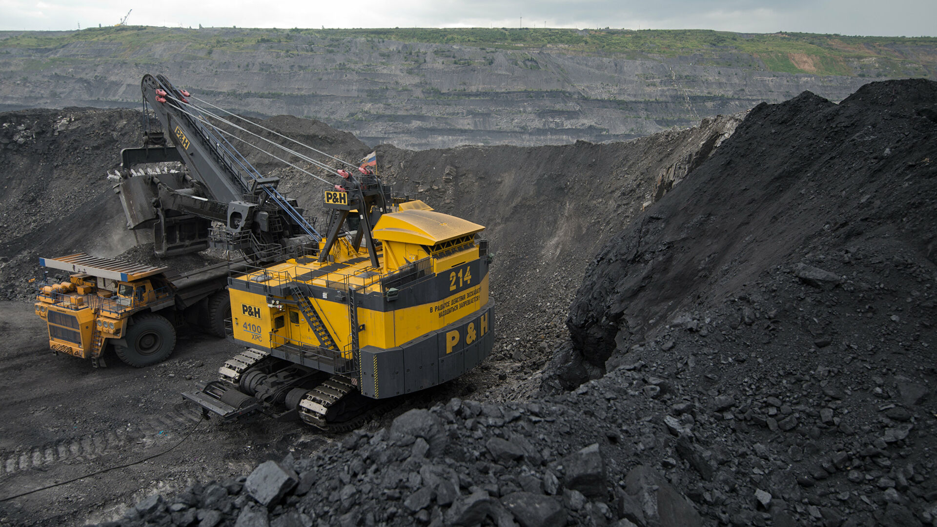 Bộ Công Thương yêu cầu không được để thiếu than cho sản xuất điện